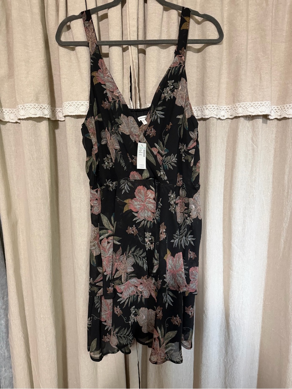 Floral Print Black Sleeveless V-Neck Mini Dress
